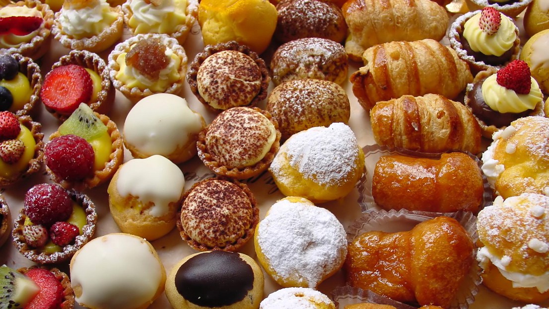 Selection of pastries EPFL/iStock