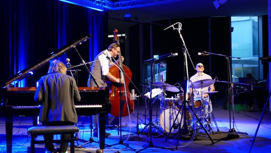 The Michael Wollny Trio in concert at EPFL on May 11th: Michael Wollny (piano) Christian Weber (bass) Eric Schaefer (drums)  2022 EPFL/ Hamza Houlaihel - CC-BY-SA 4.0