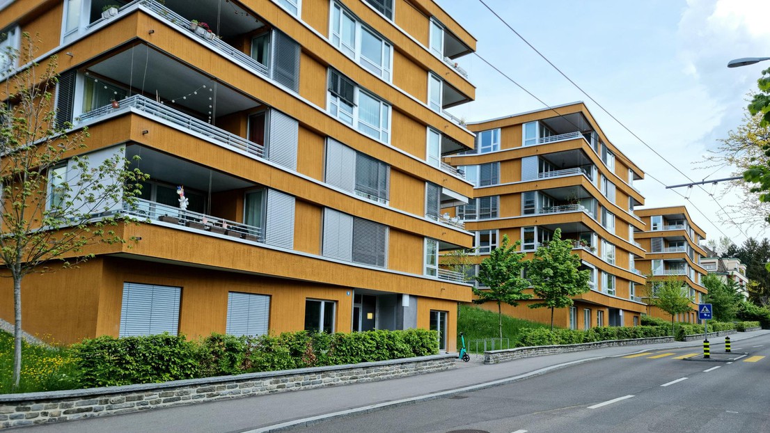 Une série de bâtiments de la Coopérative d’habitation zurichoise ABZ.  EPFL / iStock