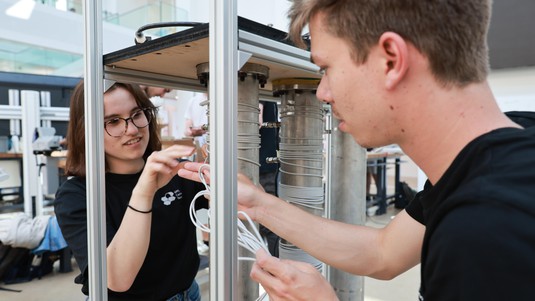 The team of students is working on a unique prototype that uses graphene membranes combined with a porous, sponge-like materia - 2023 EPFL/Alain Herzog - CC-BY-SA 4.0