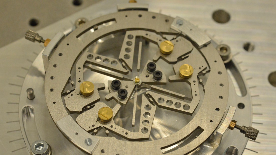 Monolithic flexure-based purely circular pivot with stiffness compensation. Design covered by EPFL and CSEM patents, 2024. Photo credits: S. Henein, Instant-Lab, EPFL.