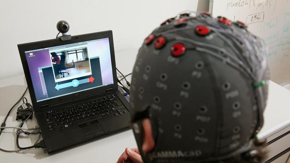Using BCI to control a telepresence robot Using BCI to control a telepresence robot