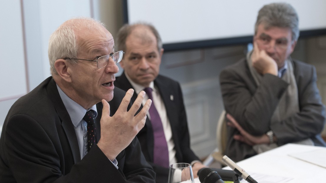 Ralph Eichler (ETHZ), Antonio Loprieno (CRUS) and Patrick Aebischer (EPFL) met the press on Tuesday. © Keystone
