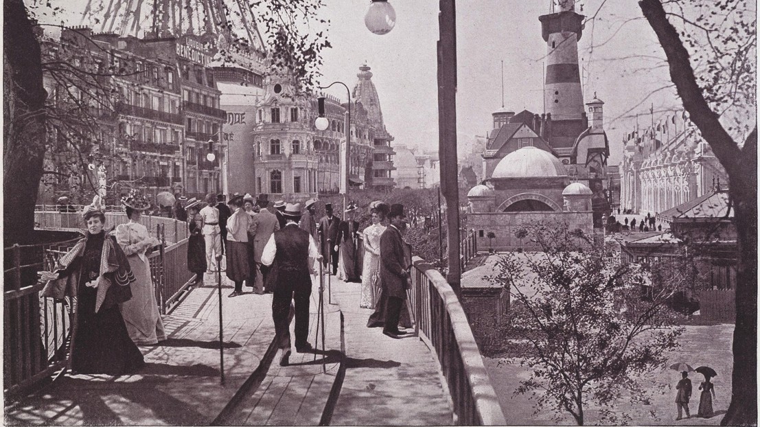 In the Paris world's fair in 1900 the moving sidewalks were a must. © Brown University In the Paris world's fair in 1900 the moving sidewalks were a must. © Brown University
