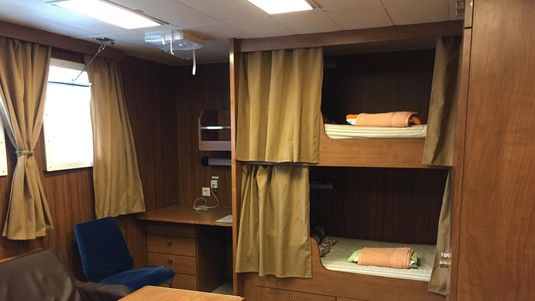 Cabin fully equipped for two students. © 2016 EPFL/L.Wharton