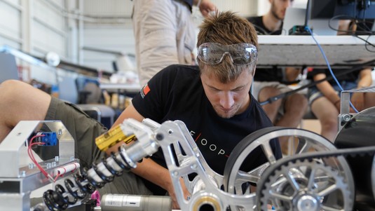 © 2018 Alban Kakulya