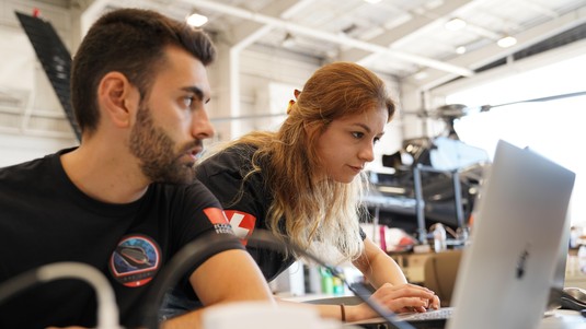 © 2018 Alban Kakulya