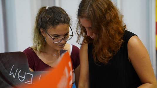 © 2018 Alban Kakulya