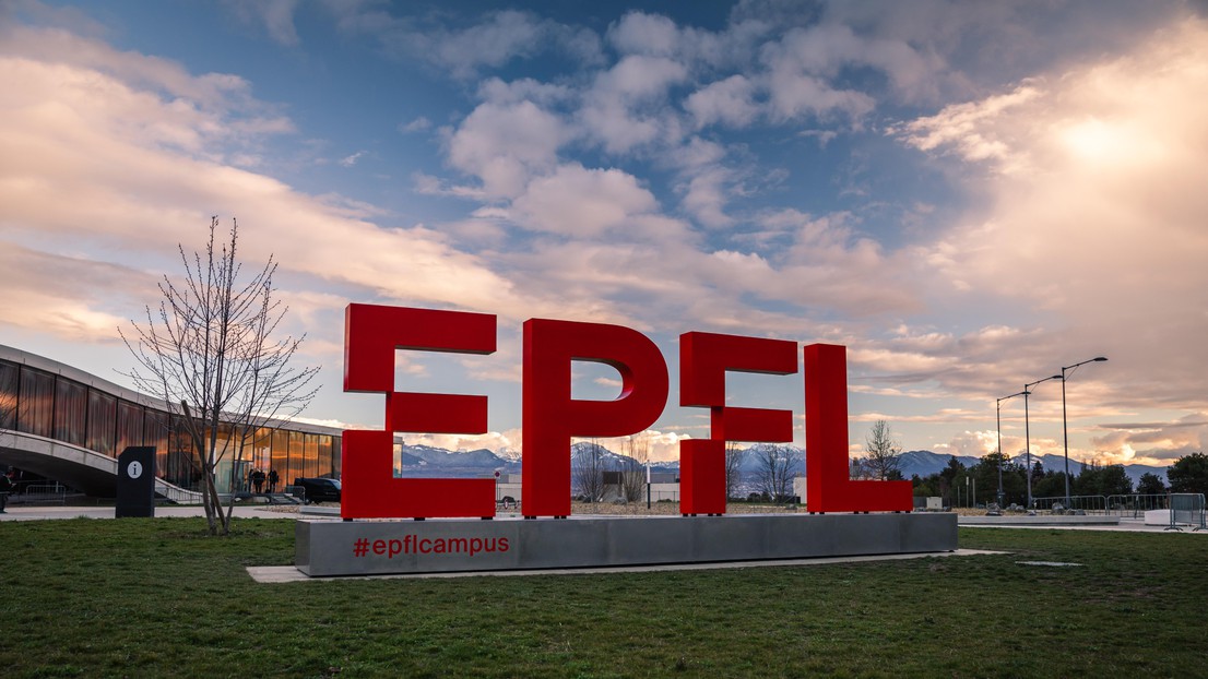 © 2020 EPFL